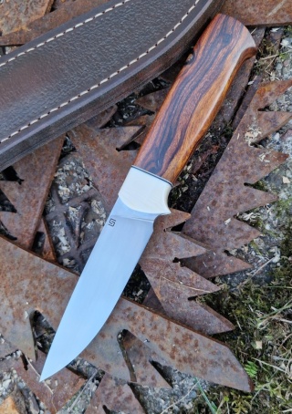 NÓŻ MYŚLIWSKI Iron wood