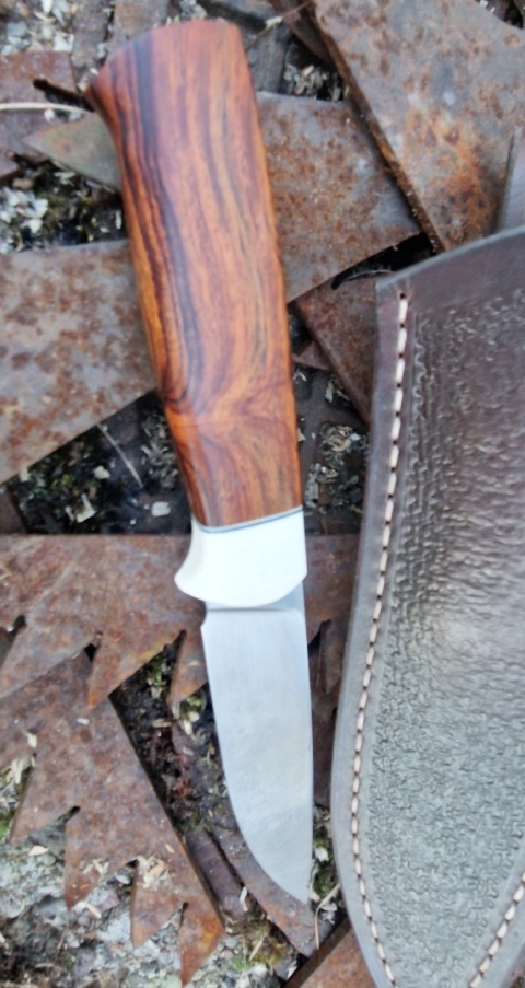 NÓŻ MYŚLIWSKI Iron wood